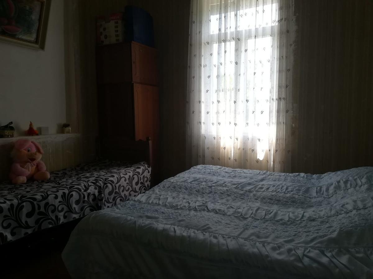 Guest House Of Givi Kobuleti Exteriör bild